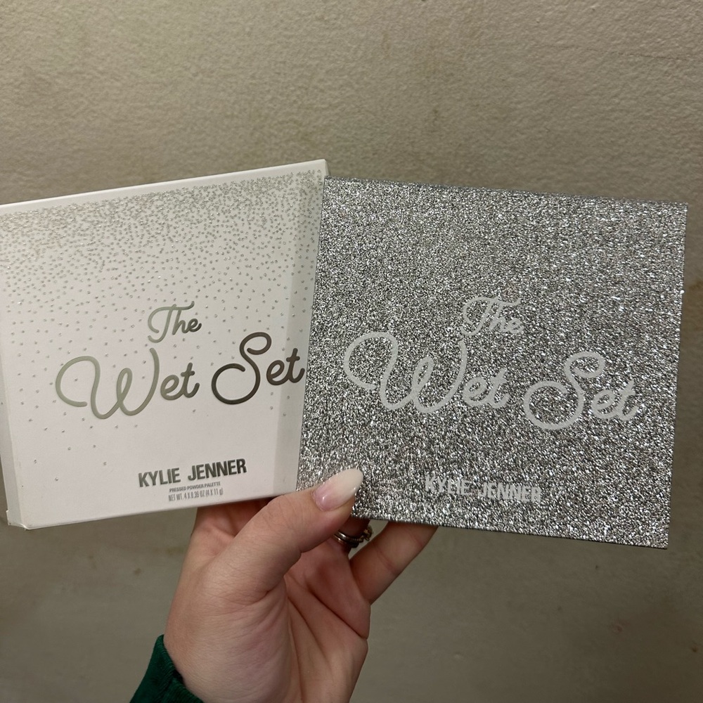 The Wet Set Kylie Cosmetics